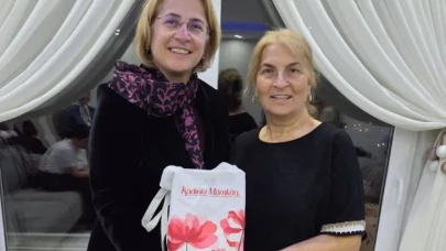 AK Parti Artvin Kadın Kolları'ndan yeni eve ziyaret ve dayanışma mesajı