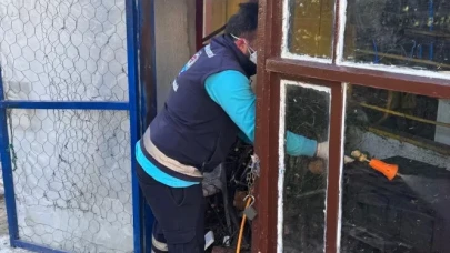 Beşikdüzü'nde kahverengi kokarca ile mücadele için kapsamlı ilaçlama çalışması yapıldı