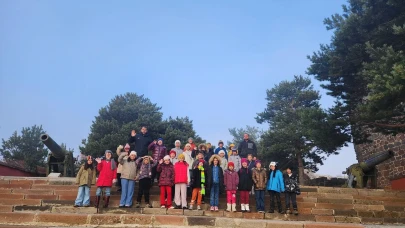 Pazaryolu öğrencileri "Tarihin İzinde Ecdada Vefa" projesi ile Erzurum'da tarihi ve spor etkinlikleri gerçekleştirdi