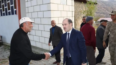 Oltu Kaymakamı Çelik, Tekeli Mahallesi'ni ziyaret ederek sorunları dinledi