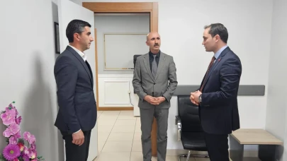 Yusufeli Kaymakamı Başara, Eğitim Müdürlüğü'nü Ziyaret Ederek Çalışmaları İnceledi