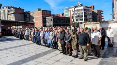 Rize’de Eski Milletvekili Hüseyin Avni Kabaoğlu Dualarla Son Yolculuğuna Uğurlandı
