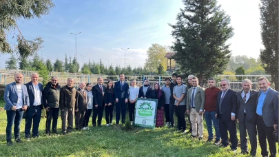 Beşikdüzü'nde 11 Kasım'da fidan dikim etkinliğiyle doğaya nefes oldu