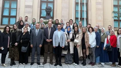 Osmanlı Mizahı ve Eleştirisi Trabzon'da Masaya Yatırıldı