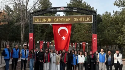 Pasinler Gençlik Merkezi Öğrencilerinden Manevi Ziyaret