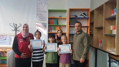 Cumhuriyet Bayramı'nda Hopa'da Mangala Yarışması ve Okuma Ödülleri Büyük İlgi Gördü