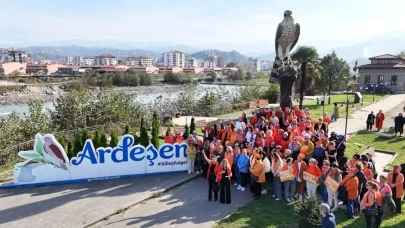 Kadınlar Ardeşen'de Turuncu Konvoy ile Şiddete Karşı Güçlü Mesaj Verdi