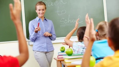 24 Kasım Pazartesi Okullar Tatil mi? MEB Son Noktayı Koydu! İşte Öğretmeninizi Ağlatacak O Mesajlar...