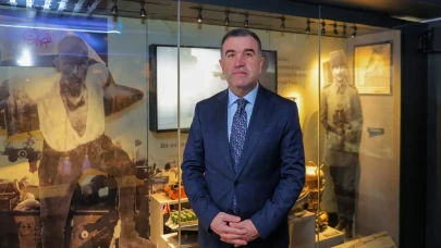 Bayburt'ta Çanakkale Savaşları Mobil Müzesi yoğun ilgi gördü, Vali Eldivan ziyarette bulundu