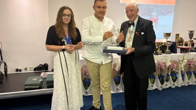 Tuna Tunca, Manş Denizi’ni geçti