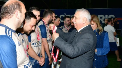 Trabzon'da 18. Orhan Kaynar Futbol Turnuvası finale ulaştı, Vali Yıldırım'dan tebrikler geldi