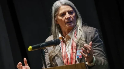 Sibel Suiçmez, Trabzon Düşünce ve Kültür Platformu'nda siyaset ve kültür konularını masaya yatırdı