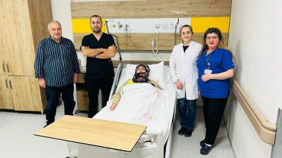 Bayburt’ta İlk Kez İki Kritik Bağırsak Kanseri Ameliyatı Başarıyla Gerçekleştirildi