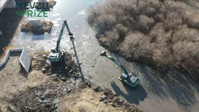 DSİ, Kura Nehri'nin Ardahan Merkez Hattında Temizlik ve Yatak Düzenleme Çalışması Başlattı