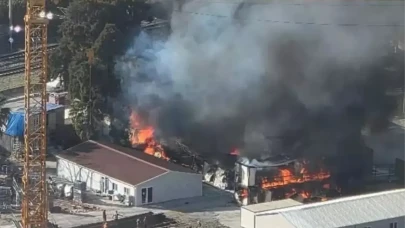 İzmir Bayraklı’da Yangın: Sebebi ve Kontrol Altına Alınma Durumu Ne?