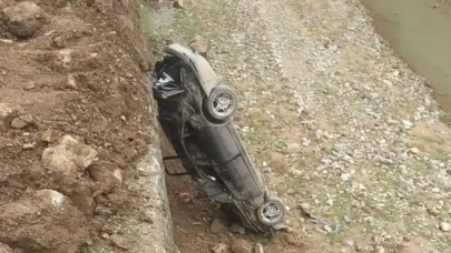 Trabzon’da Kontrolden Çıkan Otomobil Dereye Düştü: Sürücü Yaralı