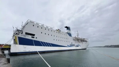 Trabzon’dan Soçi’ye Giden Feribot Limana Yanaşamıyor: Yolcular Mağdur