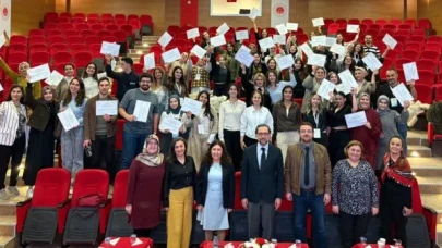 Rize'de Yenidoğan Canlandırma Eğitimi başarıyla tamamlandı, sağlık çalışanları sertifikalarını aldı