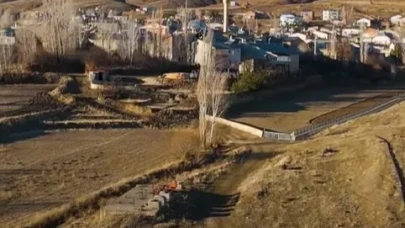 Akbulut (Erikdibi) Köyü’nde Soğuk Havaya Rağmen Çocukların Oyunu İçleri Isıttı