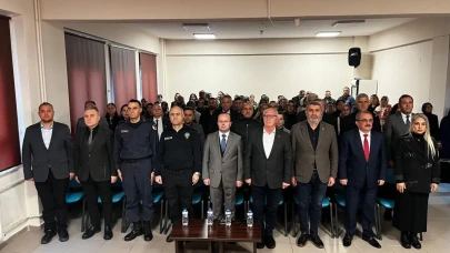 Hopa'da İnsan Hakları Günü programıyla çocuklara haklar bilinci aşılandı