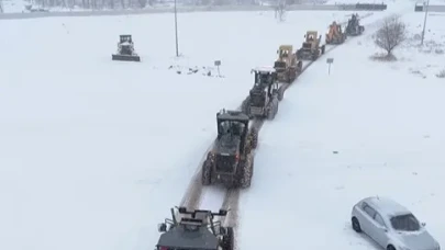 Bayburt'ta karla mücadele çalışmaları hız kesmeden devam ediyor, yollar ulaşıma açıldı