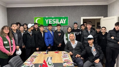 Rize Yeşilay Şubesi'nden öğrencilere bağımlılık farkındalığı eğitimi ve etkinlikler düzenlendi