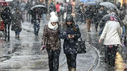 Meteoroloji'den 20 İle Sağanak 4 İle Kar Uyarısı: İller Açıklandı