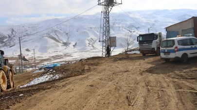 Çat'ta sağlık hizmetleri için yol bakım çalışmaları hızlandırıldı