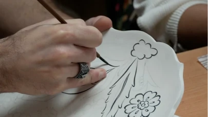 Düzce Belediyesi'nin Meslek Edindirme Kursları (BELMEK), 6 merkezde 15 farklı branşta eğitimlerle geniş katılımla sürdürülüyor.