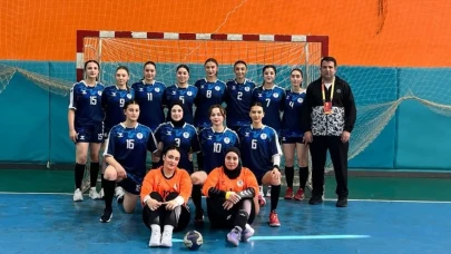 Erdoğan Üniversitesi Kadın Hentbol Takımı, Erzurum'da farklı galibiyetle moral depoladı