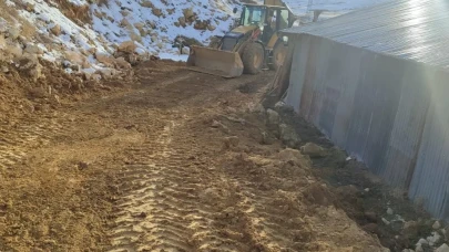 Çat Belediyesi'nden yaşam kalitesini artıran kapsamlı temizlik ve altyapı çalışmaları