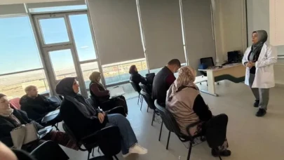 Erzurum'da Diyabet Okulu Eğitimi ile Hastalara Sağlık Bilgileri Sunuldu