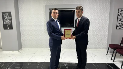 Narman'da Ferhat Tamcahan'a veda programı düzenlendi, yeni görevine uğurlandı