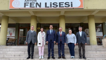 Artvin Fen Lisesi'nde Öğrenci Başarısını Artırmaya Yönelik Toplantı Gerçekleştirildi