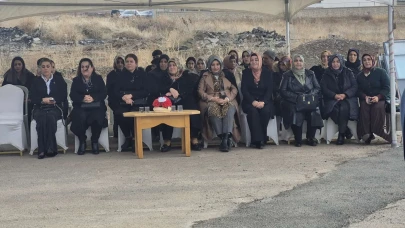 AK Parti Aziziye Kadın Kolları’ndan Saltuklu Oto Yıkama’ya Hayırlı Olsun Ziyareti