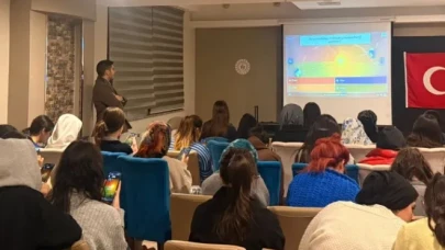 Artvin'de Öğrenciler İçin Eğlenceli Genel Kültür Yarışması Düzenlendi