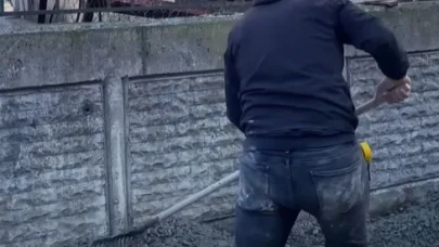 Hopa'da Hastane Yakınında Yol ve Kaldırım Yenileme Çalışmaları Devam Ediyor