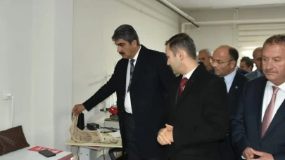 Aşkale'de kadın istihdamını artıran bilişim ve dikiş atölyeleri açıldı