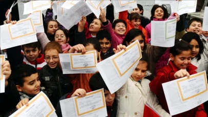 PUBG MOBILE ve Porsche güçlerini birleştirdi! Oyuncular savaş alanına lüks modellerle iniyor