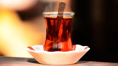 Gıda boyası helal mi: Tavşan kanı çay, yemyeşil çam fıstığı