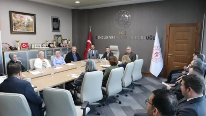 Rize'de gençlerin yurt yaşamı ve ihtiyaçları için önemli toplantı gerçekleştirildi