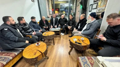 MHP Trabzon’dan Dürbinar Mahallesi'ne Çay Ocağı Ziyareti ile Vatandaşlarla Buluştu