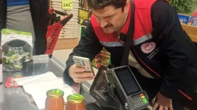 Trabzon'da gıda güvenliği denetimleri sürerken zehirlenme vakası incelemeye alındı