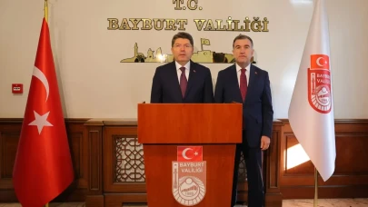 Bakan Tunç, Bayburt'ta Valilik Ziyaretiyle Proje Değerlendirmeleri Yaptı