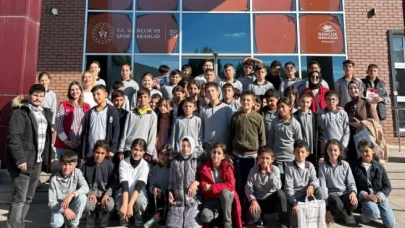 Pasinler Gençlik Merkezi'nde 'Merkezim Seninle Güzel' Projesi İle Renkli Etkinlikler Gerçekleşti