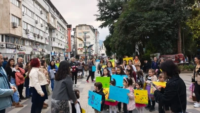 Hopa’da Çocuk Hakları Buluşması Renkli Etkinliklerle Devam Etti
