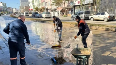 Oltu'da Temizlik Seferberliği: Ekipler Sürekli Çalışıyor!
