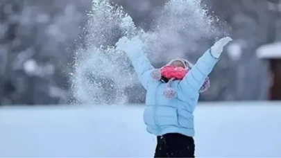Bolu'da Kar Yağışı Yüzünden Okullar Kapalı: 30 Aralık Salı Eğitim Faaliyeti Durdu!