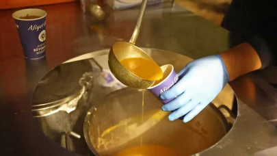 Büyükşehir Belediyesi’nden Öğrencilere Sıcak Çorba Desteği!