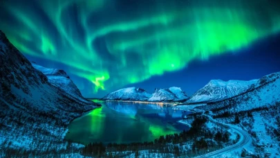 Kuzey Işıkları'nın Büyülü Gösterisi: İzlemek İçin En İyi Noktalar ve Ücretsiz Tavsiyeler